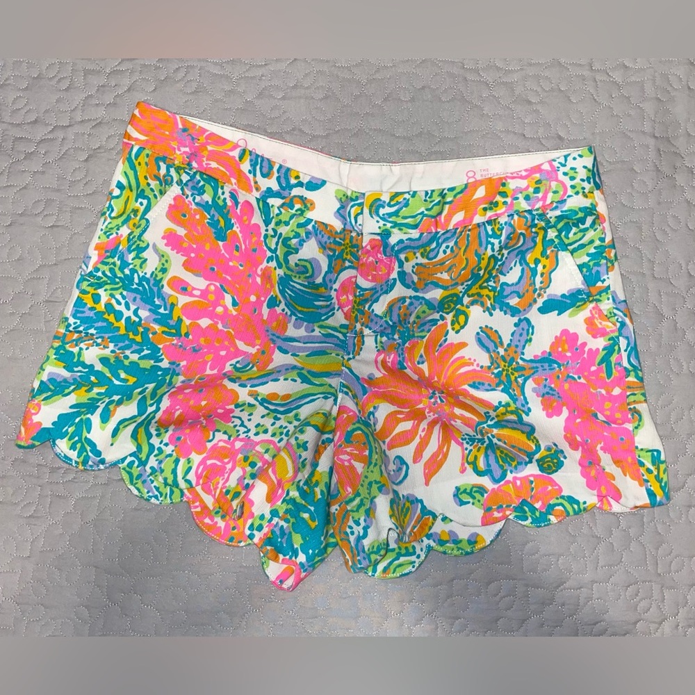 Lilly Pulitzer Buttercup Shorts in Resort White Casa Marina